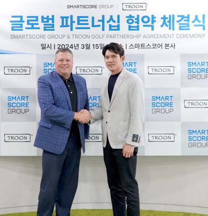 Executive Vice President of Troon International, DJ Flanders meets Sung-Hoon Jung, the Chairman of SMARTSCORE Group.
